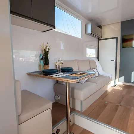 Casa Flotante Holiday home *