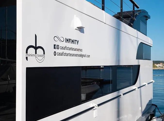 Casa Flotante Πλωτό κατάλυμα Sanxenxo